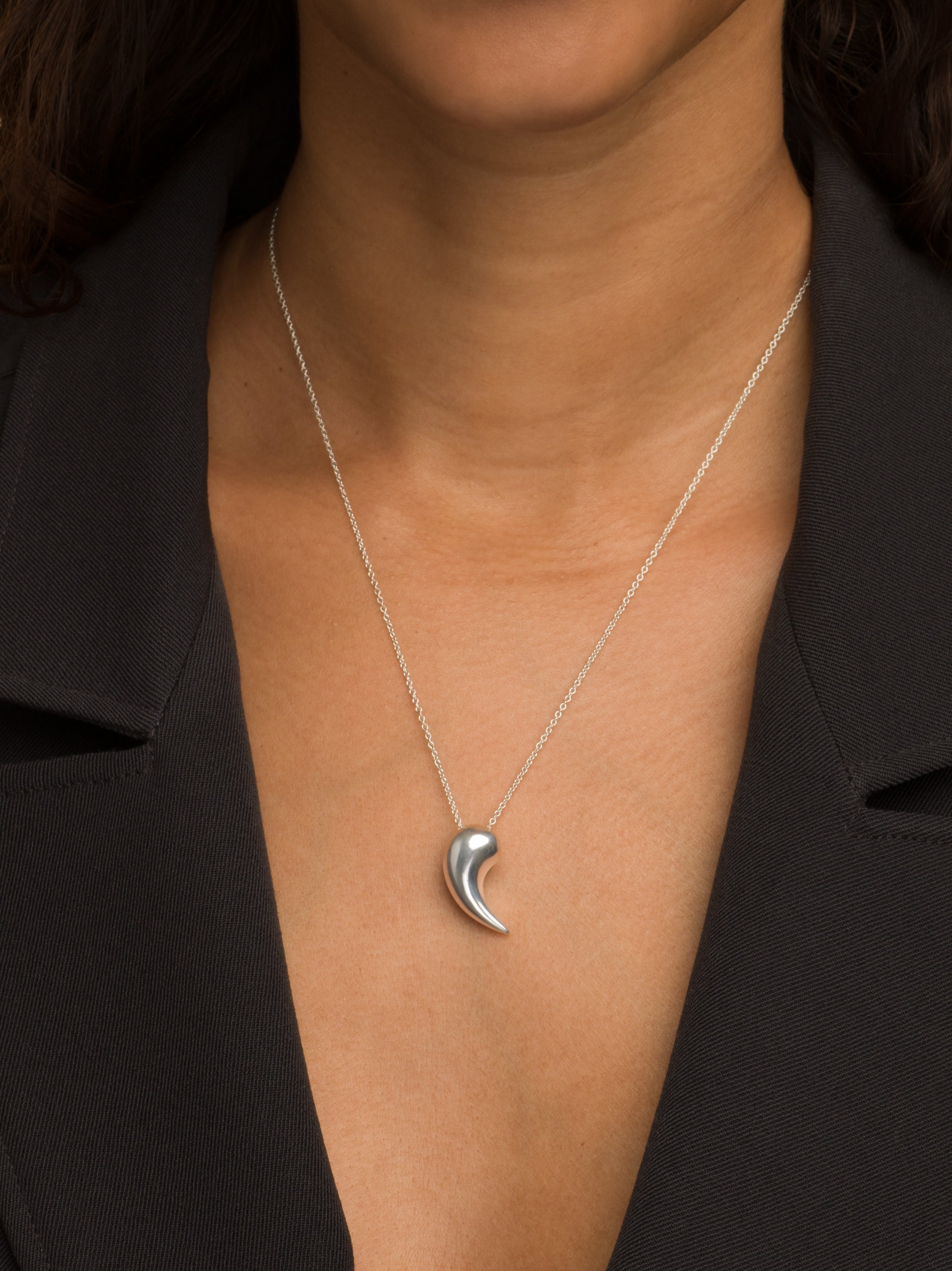 Sara Robertsson Jewellery necklaces and pendants