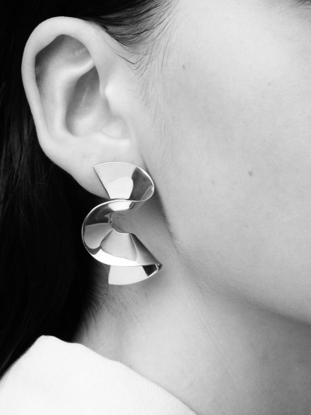Flounce II sculptural handmade Earrings In Silver Sara Robertsson Jewellery