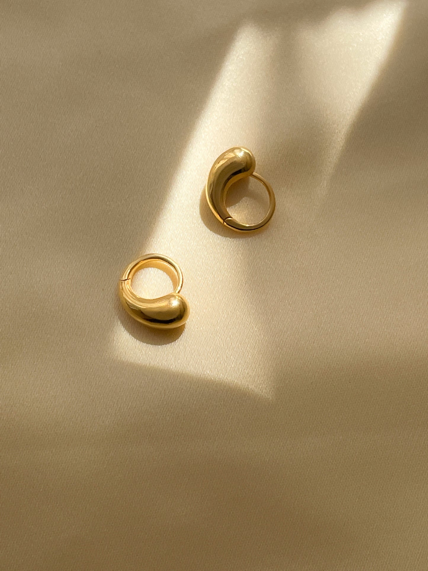 Closure III Hoops In Gold Vermeil Sara Robertsson Jewellery