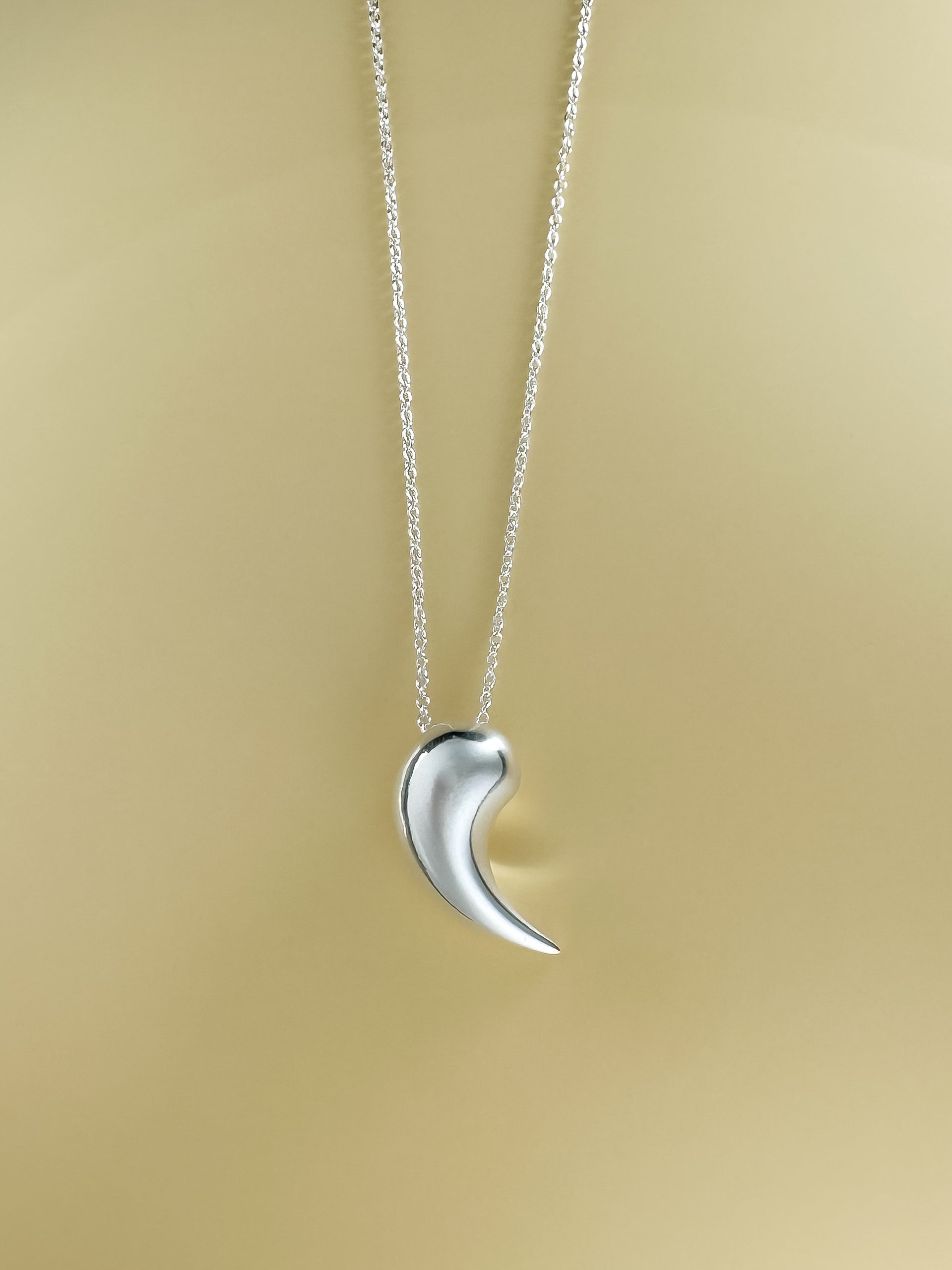 Breathe pendant in silver by Sara Robertsson Jewellery
