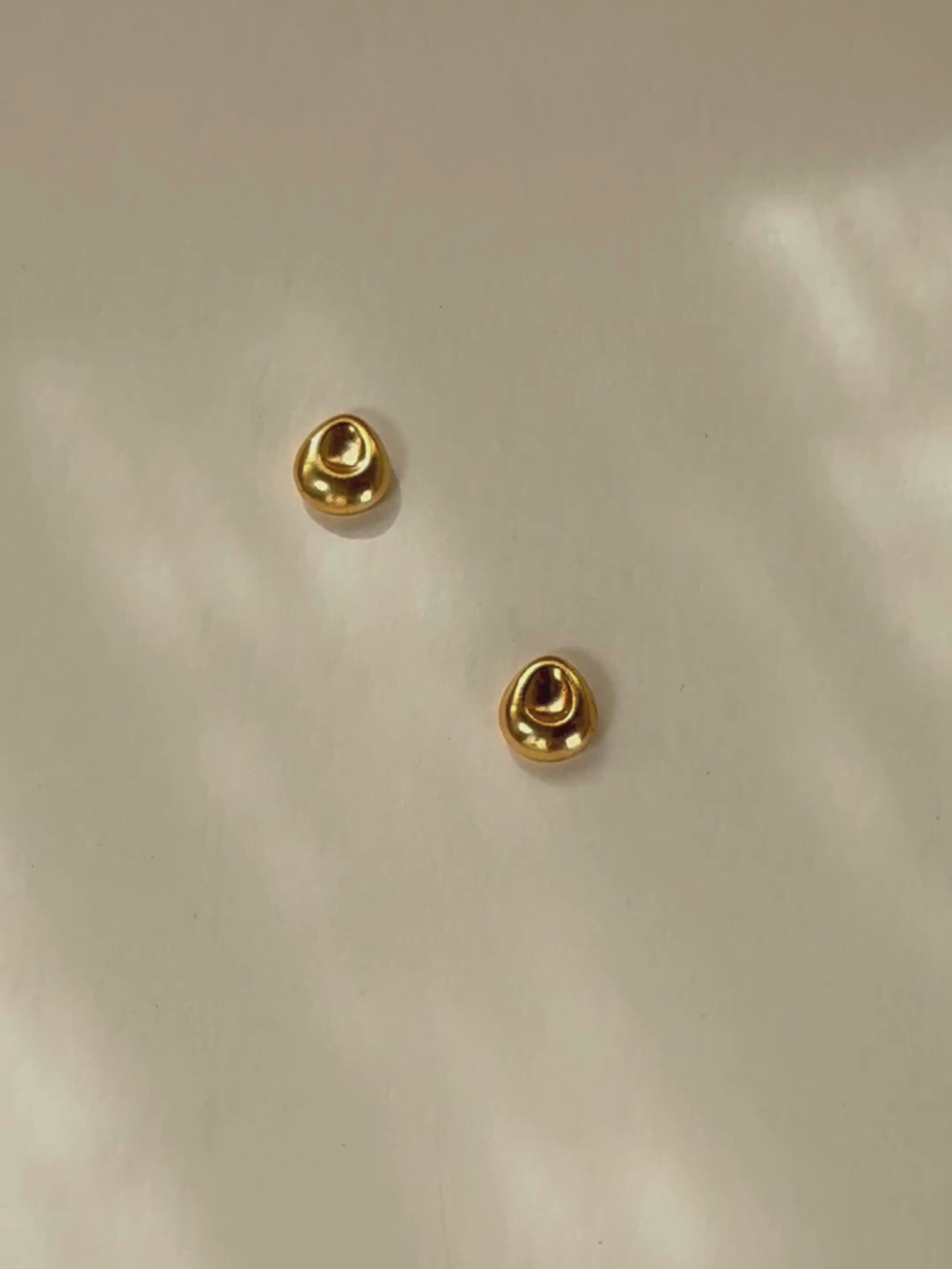 Pebble Stud Earrings Gold Vermeil