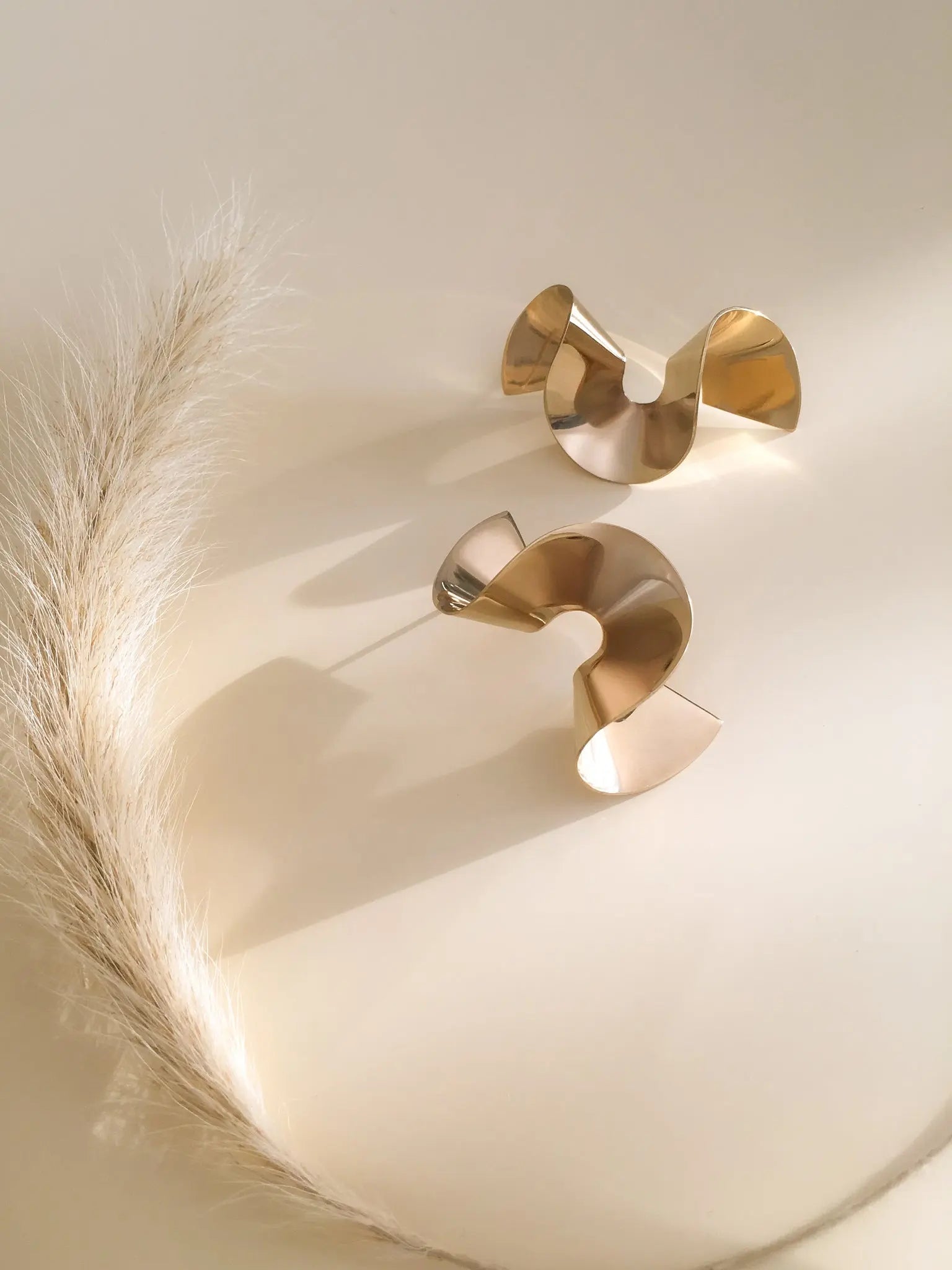 Flounce II sculptural handmade Earrings In Gold Vermeil Sara Robertsson Jewellery