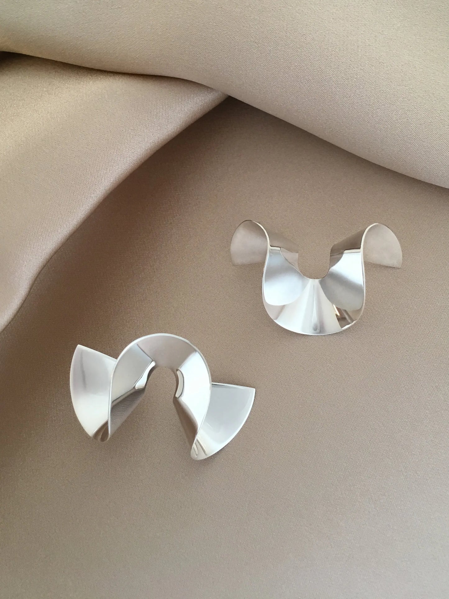 Flounce II Earrings In Silver Sara Robertsson Jewellery