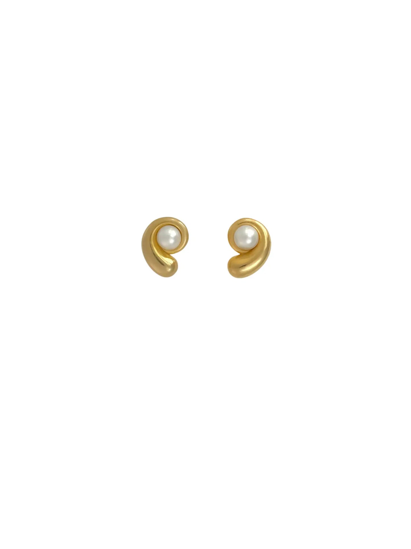 Nautilus Pearl Earrings In Gold Vermeil Sara Robertsson Jewellery