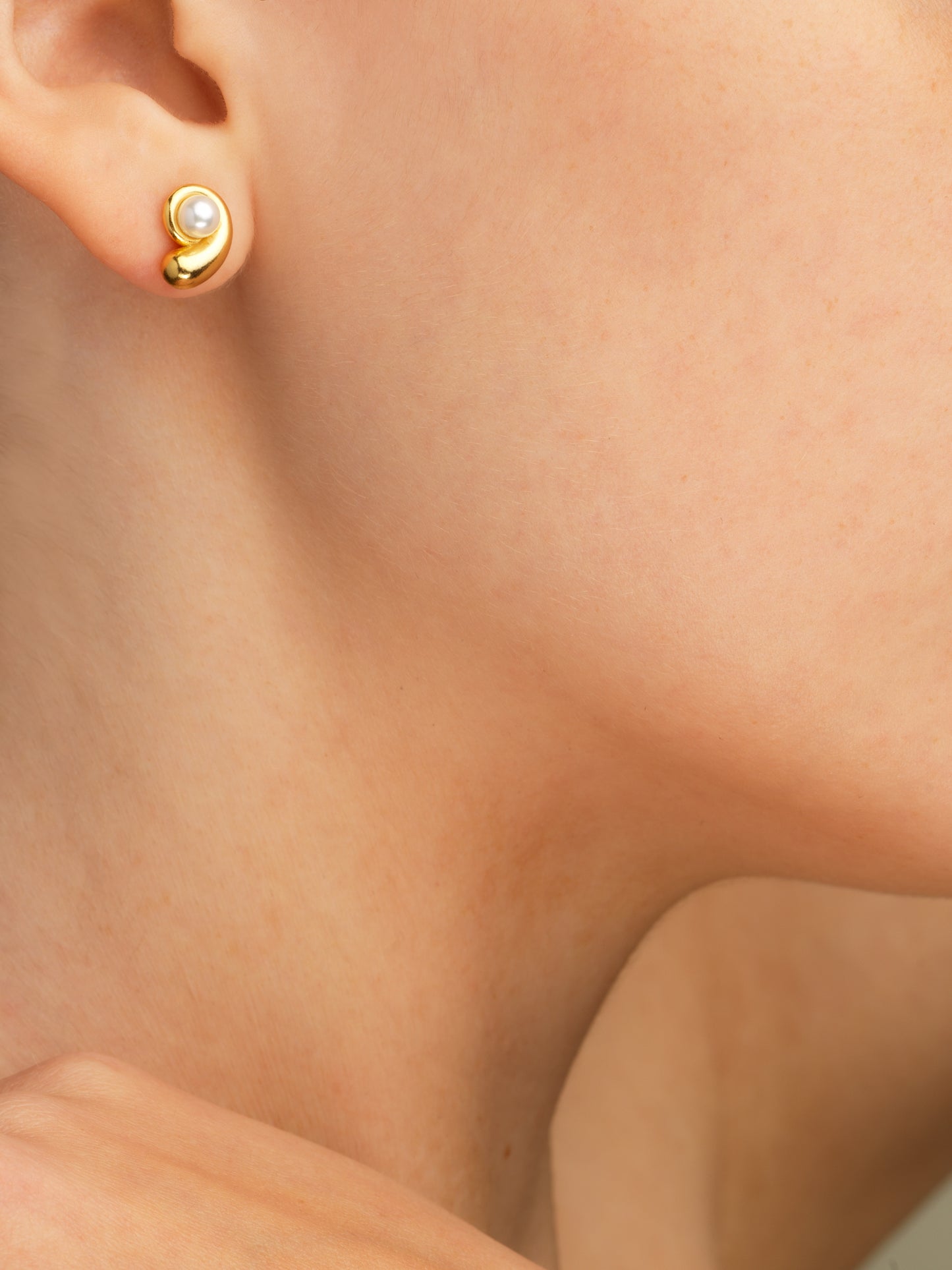 Nautilus Pearl Earrings In Gold Vermeil Sara Robertsson Jewellery