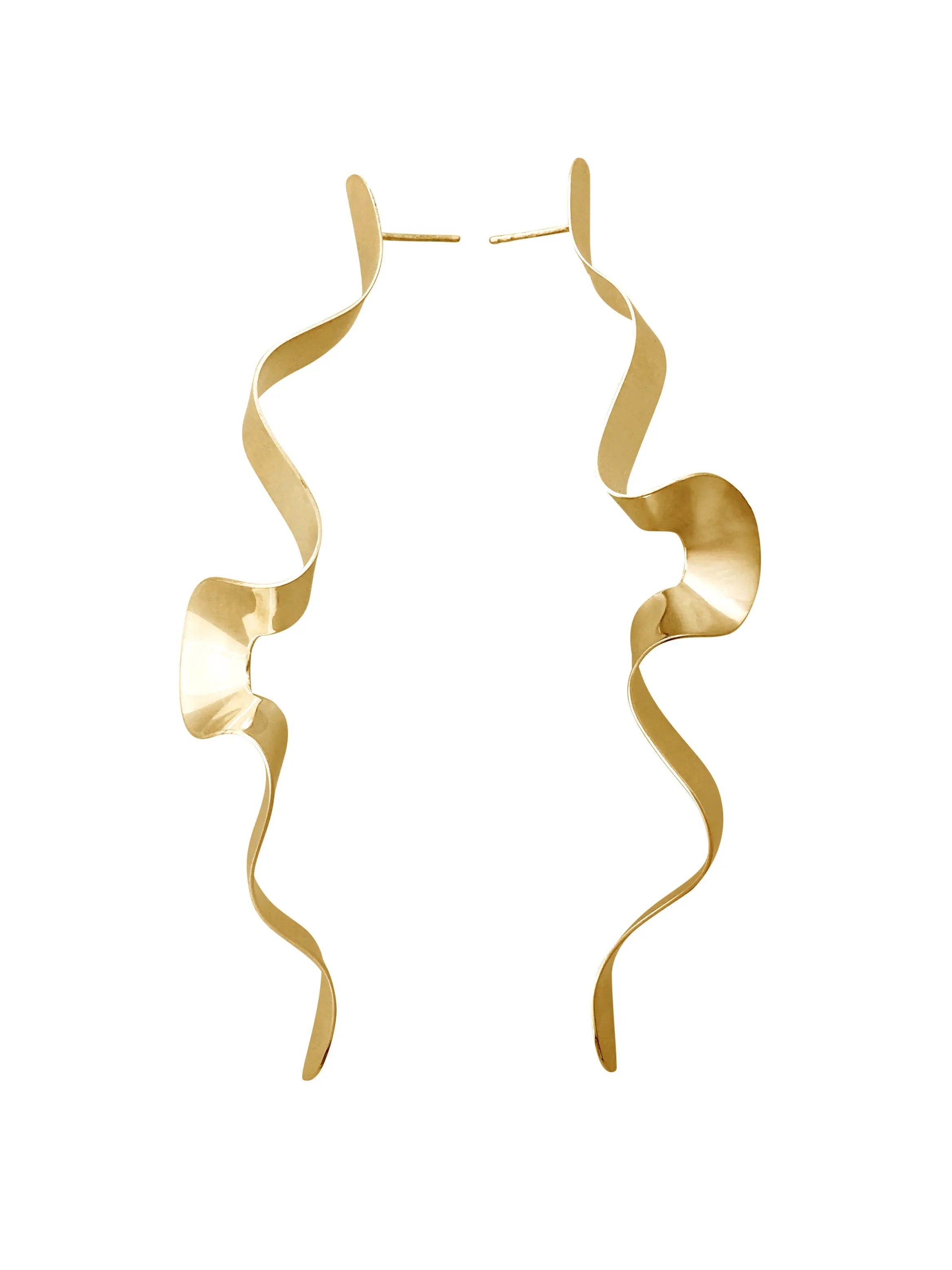 Serpentine sculptural Earrings In Gold Vermeil Sara Robertsson Jewellery