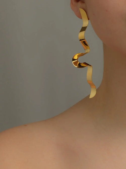 Serpentine sculptural Earrings In Gold Vermeil Sara Robertsson Jewellery