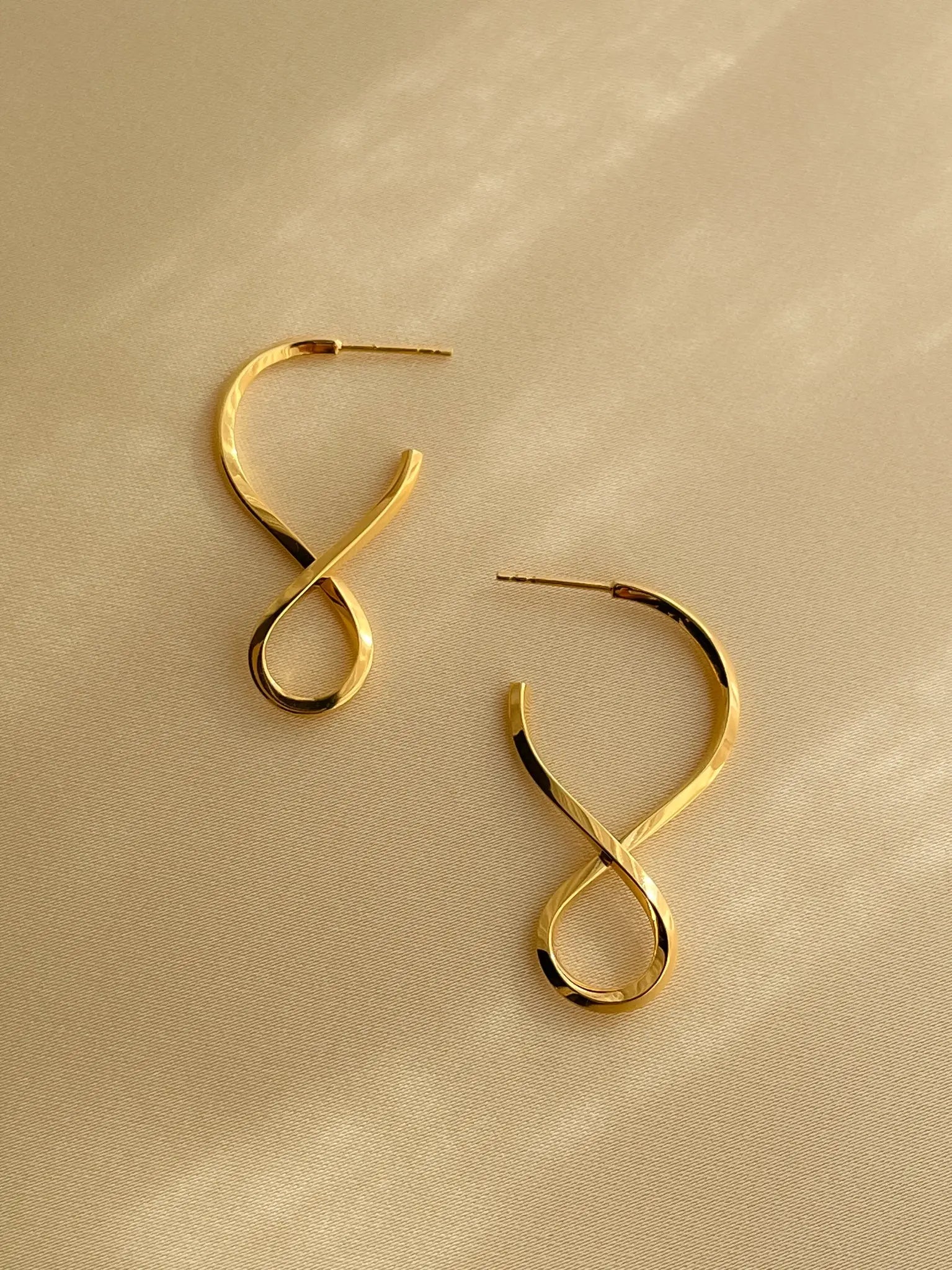 Shape I Twisted Earrings In Gold Vermeil Sara Robertsson Jewellery