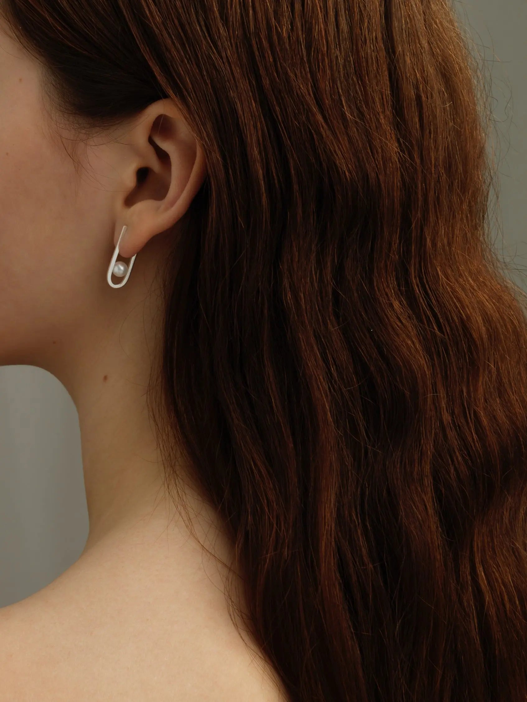 String Earrings In Silver With Freshwater Pearl Sara Robertsson Jewellery