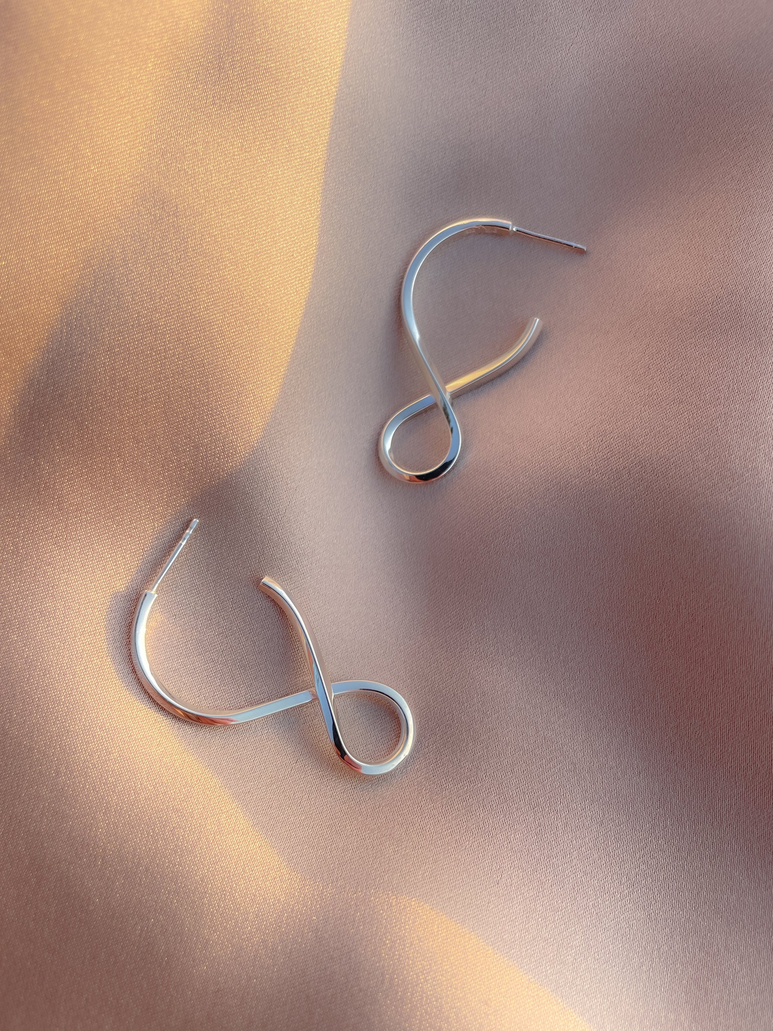 Shape I Twisted Earrings In Silver Sara Robertsson Jewellery